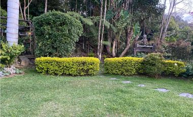 Casa Campestre Luxuri en via Palmas El Poblado  con vista a la Ciudad