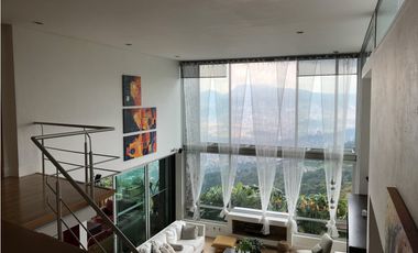 Casa Campestre Luxuri en via Palmas El Poblado  con vista a la Ciudad