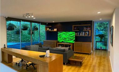 Casa Campestre Luxuri en via Palmas El Poblado  con vista a la Ciudad