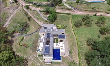 HERMOSA CASA PARA LA VENTA -  VILLETA - CUNDINAMARCA