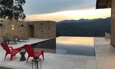 HERMOSA CASA PARA LA VENTA -  VILLETA - CUNDINAMARCA