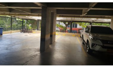 Apartamento con excelente vista cerca a Makro - 005