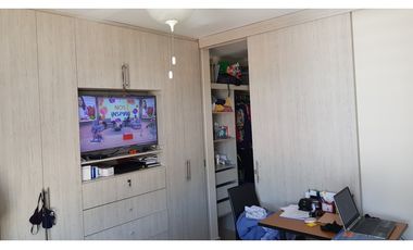 Apartamento con excelente vista cerca a Makro - 005