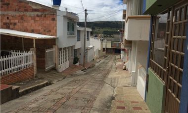 VENDO CASA TUNJA BARRIO LOS MUISCAS