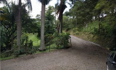 Lote en venta ubicado en La Siria, Ttiribí.