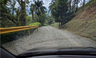 Lote en venta ubicado en La Siria, Ttiribí.