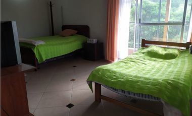 VENDO CASA CAMPESTRE MESITAS DEL COLEGIO