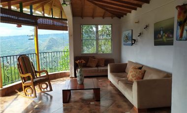 VENDO CASA CAMPESTRE MESITAS DEL COLEGIO