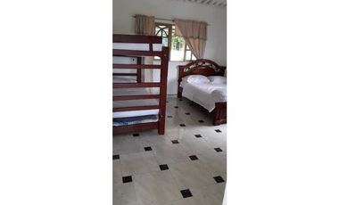 CASA CAMPESTRE CONJUNTO CERRADO