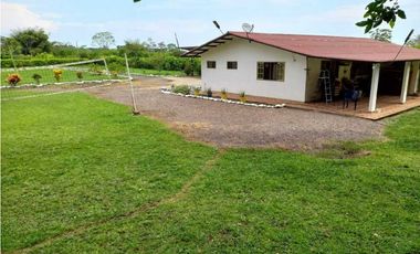CASA CAMPESTRE CONJUNTO CERRADO