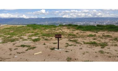 SE VENDEN O PERMUTAN LOTES EN GUADALQUIVIR  FLORIDABLANCA SANTANDER.