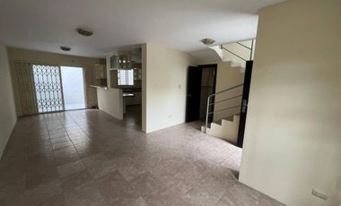 Casa en venta en Urbanización La Martina, Durán. RoxM