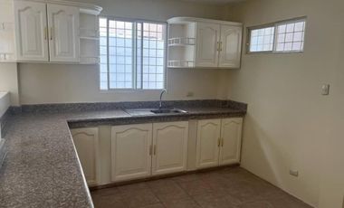 Casa en venta en Urbanización La Martina, Durán. RoxM
