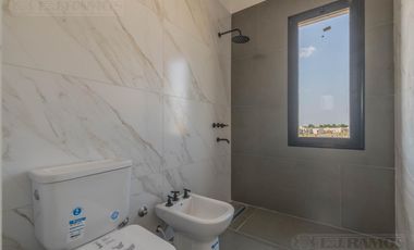 Casa en San Sebastián hermosa ubicación CON VISTA AL AGUA MB