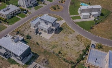 Casa en San Sebastián hermosa ubicación CON VISTA AL AGUA MB