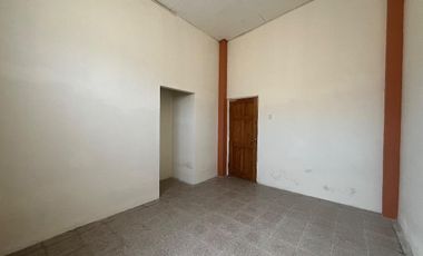 Venta de casa de una planta a pocas cuadras del Malecón, GabR