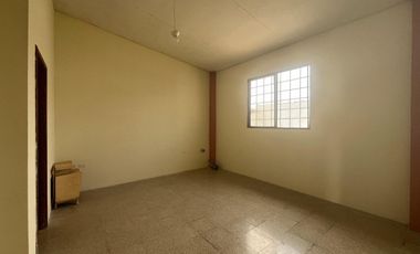 Venta de casa de una planta a pocas cuadras del Malecón, GabR