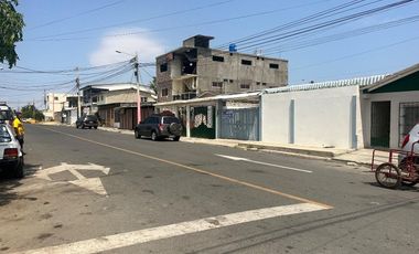 Venta de casa de una planta a pocas cuadras del Malecón, GabR