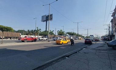 Local Comercial en Alquiler, Av 25 de Julio, GinS