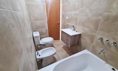 Departamento en venta - 2 dormitorios 1 baño - 75mts2 - La Plata