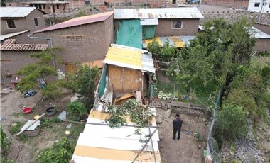 VENDO TERRENO 300M2 A PIE DE PISTA URUBAMBA CUSCO PERÚ