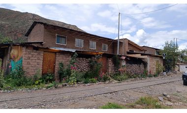 VENDO TERRENO 300M2 A PIE DE PISTA URUBAMBA CUSCO PERÚ