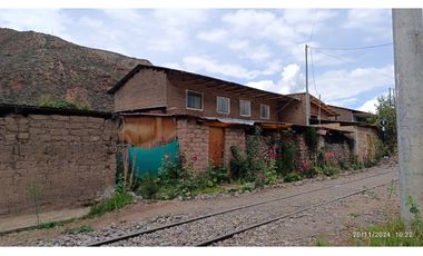 VENDO TERRENO 300M2 A PIE DE PISTA URUBAMBA CUSCO PERÚ