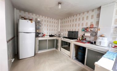 Carcelén, Casa Comercial en Renta, 325m2, 10 Ambientes