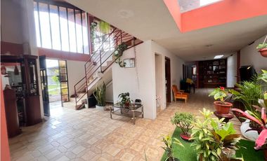 Carcelén, Casa Comercial en Renta, 325m2, 10 Ambientes