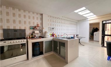 Carcelén, Casa Comercial en Renta, 325m2, 10 Ambientes