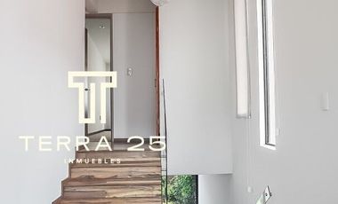 CASA EN VENTA EN LOMAS DE TARANGO