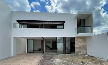 Exclusiva casa en venta en privada residencial zona de Tamanché.