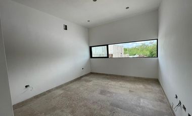 Exclusiva casa en venta en privada residencial zona de Tamanché.