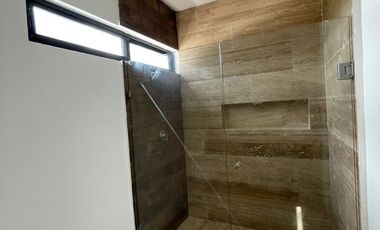 Exclusiva casa en venta en privada residencial zona de Tamanché.