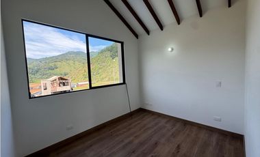 Casa para Arriendo en El Retiro