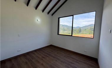 Casa para Arriendo en El Retiro