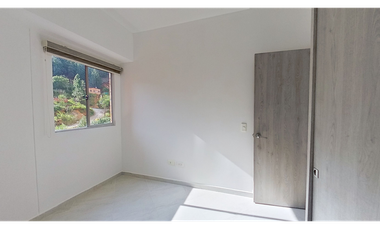 APARTAMENTO EN VENTA BELLO - BARRIO NAVARRA  - FLORIDA NORTEAMERICA