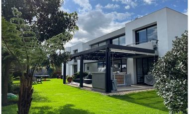 VENTA/ARRIENDO, LINDA CASA SAN SIMON