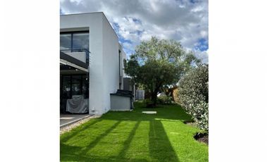 VENTA/ARRIENDO, LINDA CASA SAN SIMON