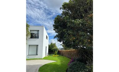 VENTA/ARRIENDO, LINDA CASA SAN SIMON