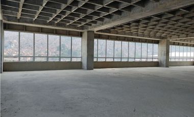 Se arrienda local comercial en Medellín, sector Buenos Aires