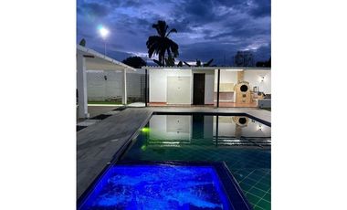 Finca amoblada de 1.500m2 con piscina en venta Rozo Palmira Valle