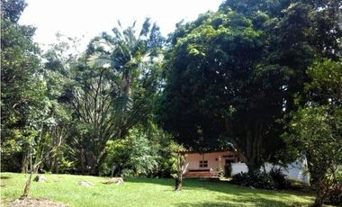 Casa lote en venta en El Poblado, sector los balsos