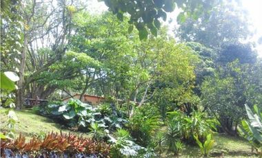 Casa lote en venta en El Poblado, sector los balsos