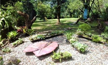 Casa lote en venta en El Poblado, sector los balsos