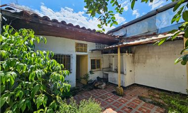 Casa-lote cerca a la alcaldía de La Virginia