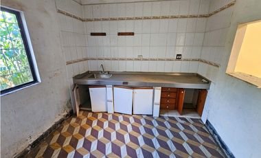 Casa-lote cerca a la alcaldía de La Virginia
