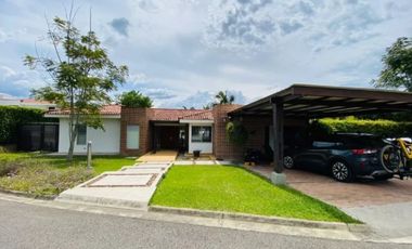 Casa campestre en condominio para la venta en Cerritos, Pereira!!!
