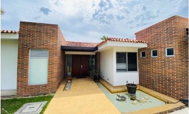 Casa campestre en condominio para la venta en Cerritos, Pereira!!!