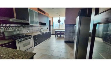 SE VENDE ELEGANTE APARTAMENTO EN PH PACIFIC POINT PUNTA PACIFICA